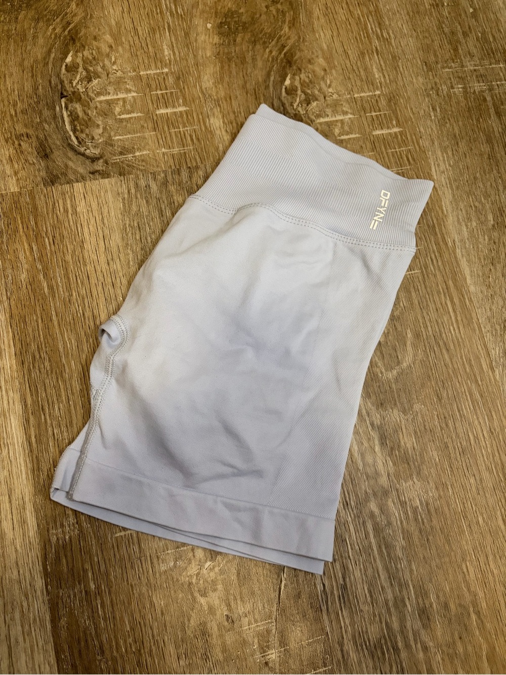 LIKE NEW DFYNE Women's Bike Shorts in Light Gray - Picture 3 of 4